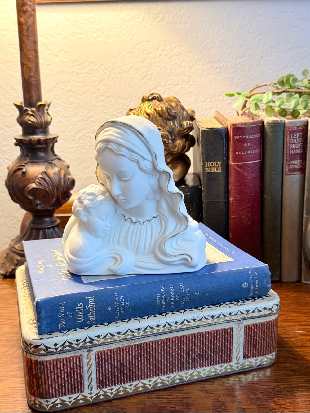 Vintage Porcelain Madonna & Child Night Light - Picture 9 of 16
